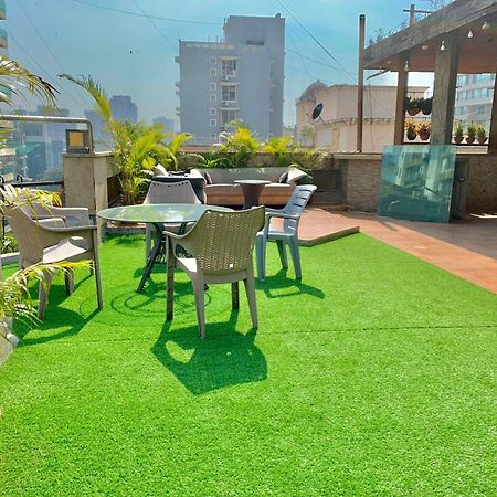 Bandra'S Prime Luxurious 2 Bhk Apartamento Bombaim Exterior foto