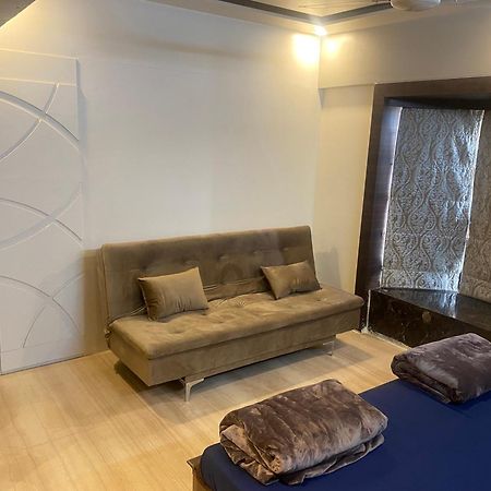 Bandra'S Prime Luxurious 2 Bhk Apartamento Bombaim Exterior foto