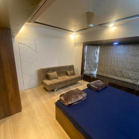 Bandra'S Prime Luxurious 2 Bhk Apartamento Bombaim Exterior foto