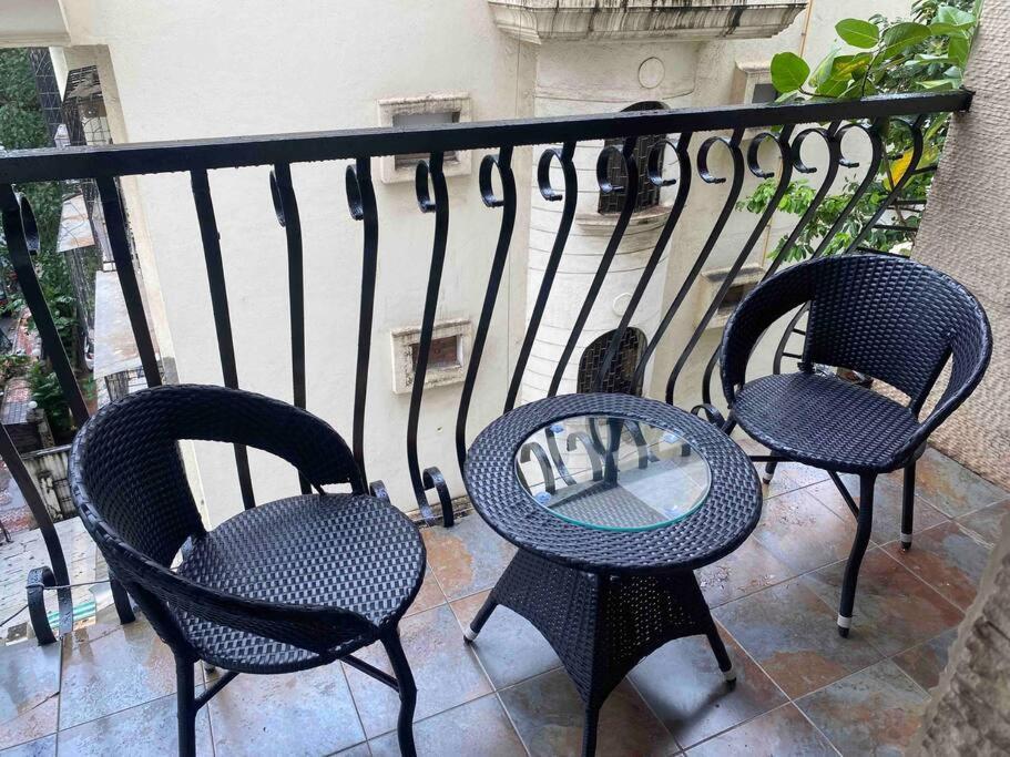 Bandra'S Prime Luxurious 2 Bhk Apartamento Bombaim Exterior foto